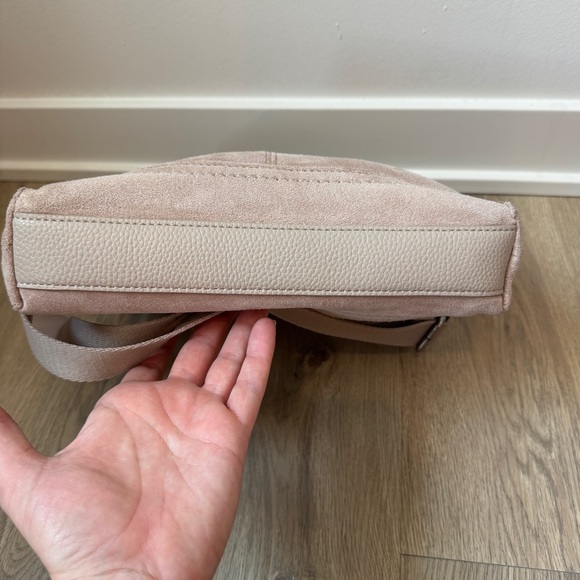 The Sak Lucia Crossbody Sand Suede Leather Adjustable Purse Handbag EUC - Picture 8 of 11